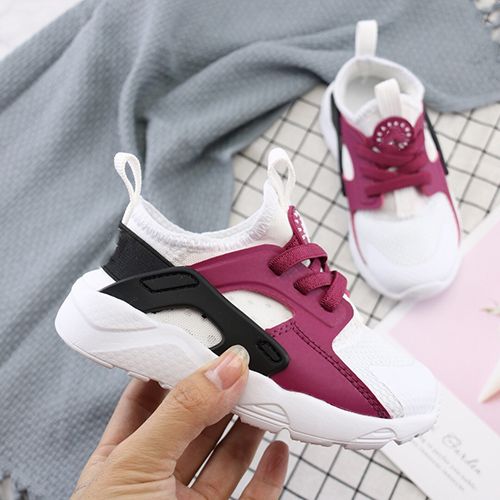 girl huaraches