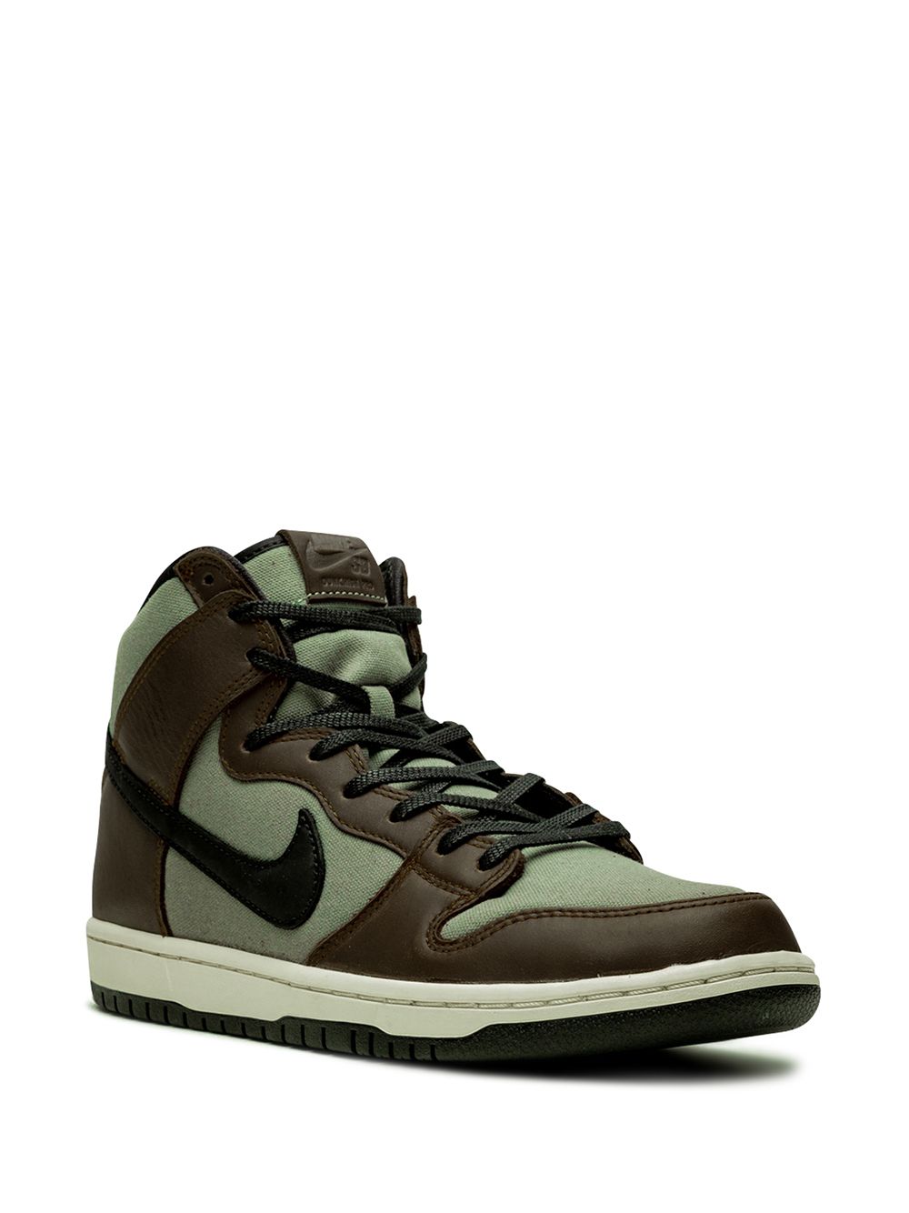 nike dunks high top