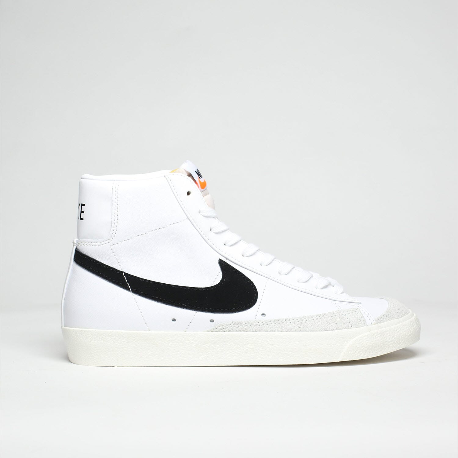 Womens White \u0026 Black Nike Blazer Mid 77 