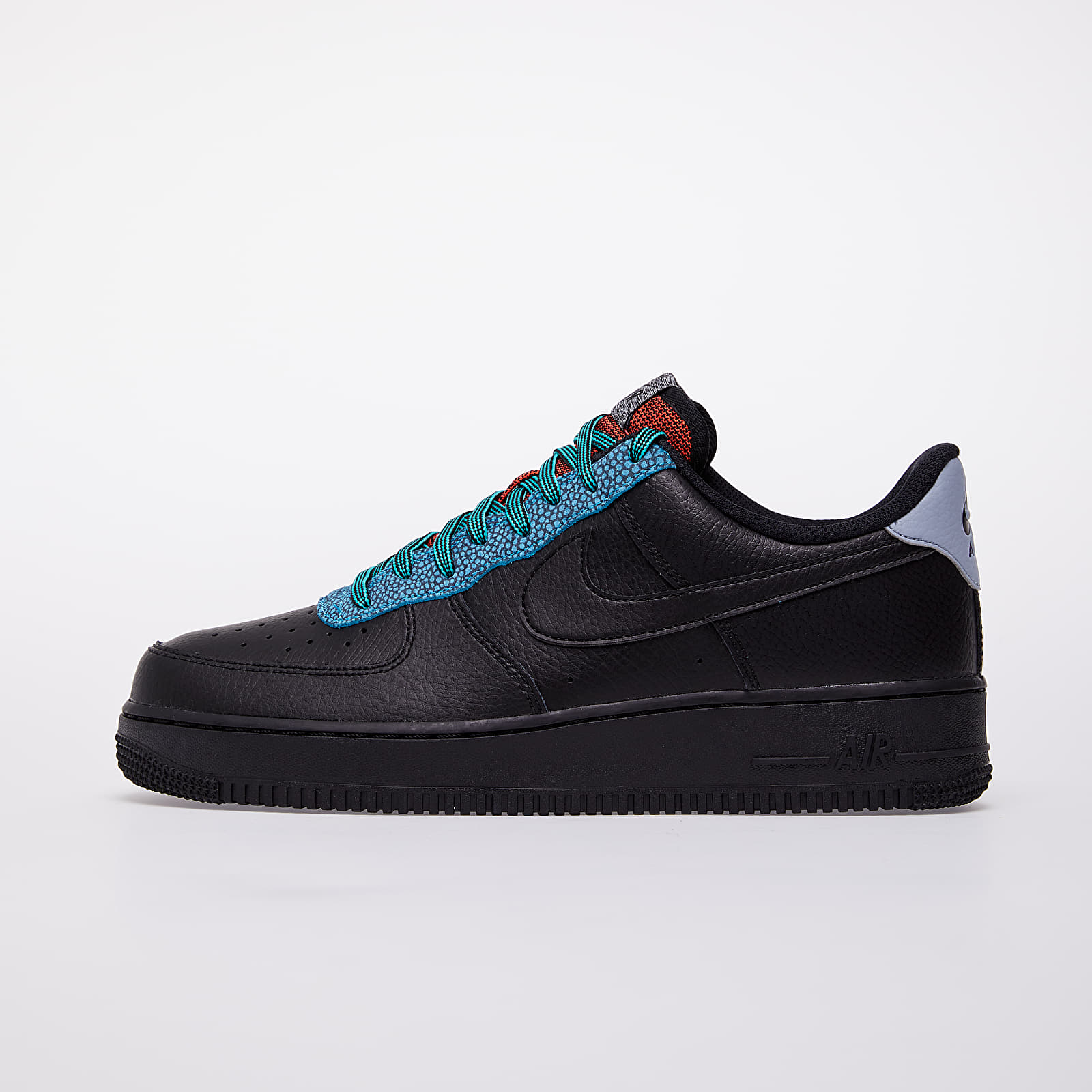 nike air force 1 lv8 black