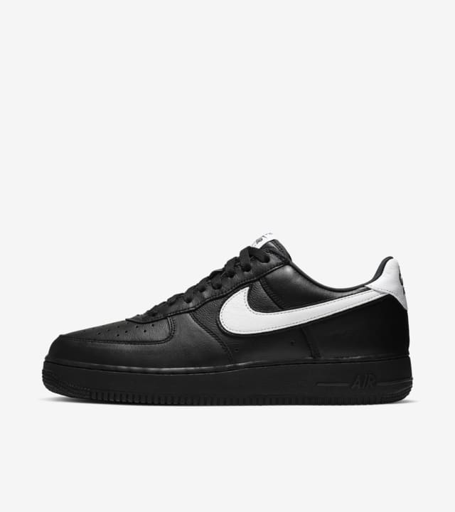 Air Force 1 'Black/White' Release Date 