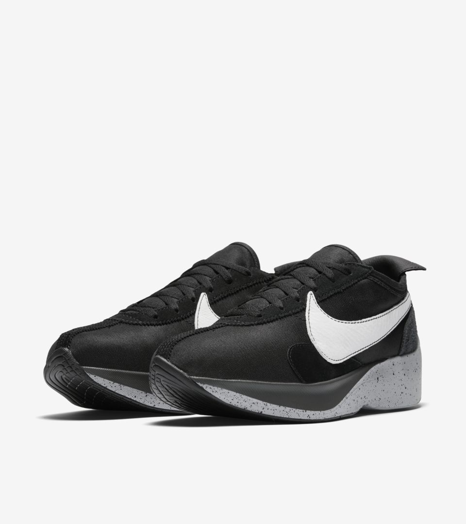 nike moon