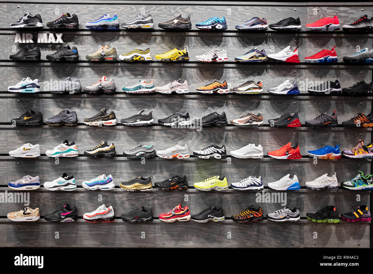 athletic shoe stores