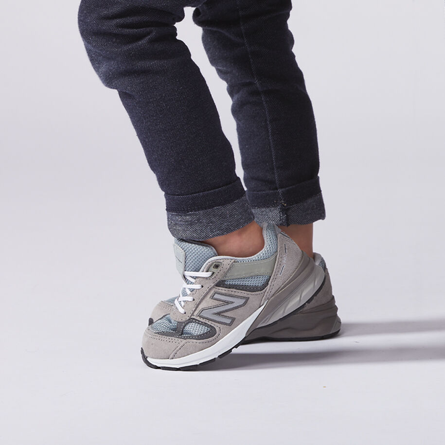 kids new balance shoes