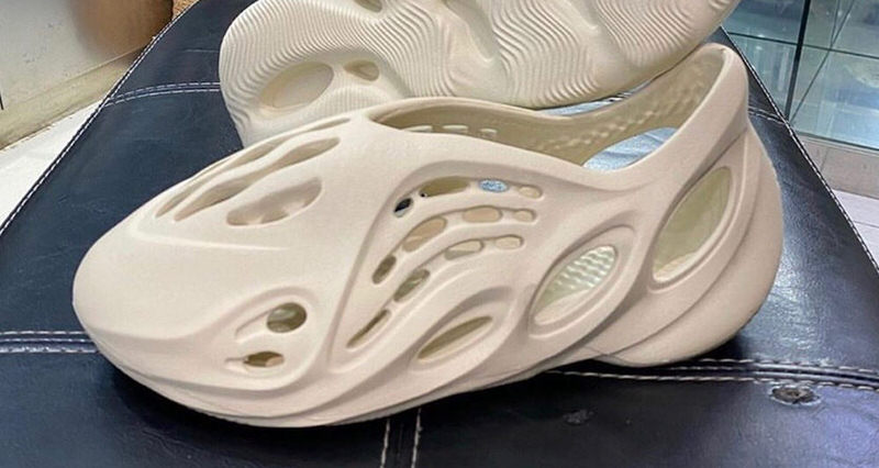 foam runner yeezy