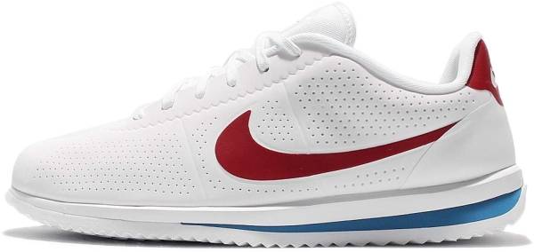 nike ultra moire