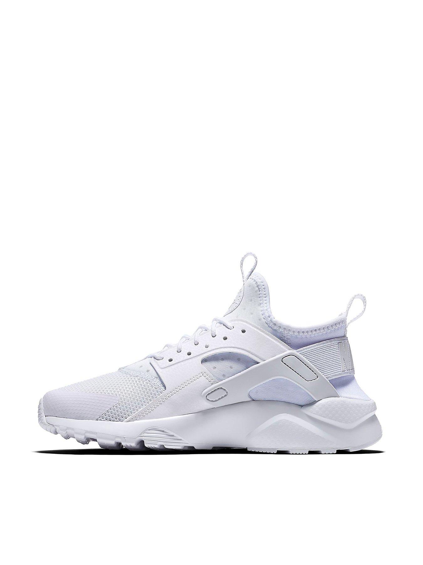 girl huaraches