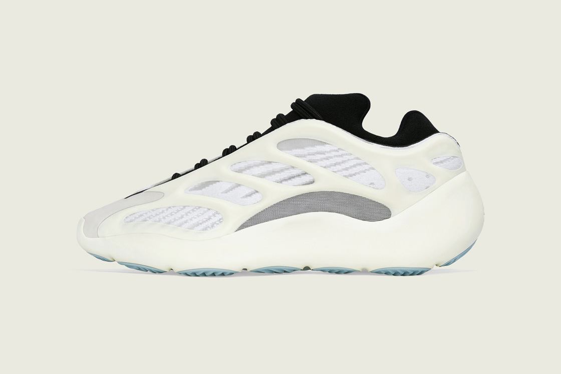 adidas YEEZY 700 V3 \