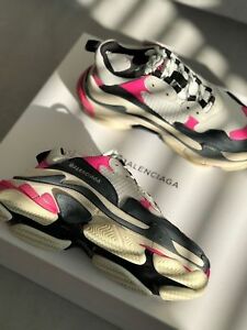BALENCIAGA TRIPLE S BLACK PINK WHITE 