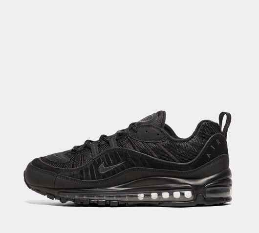 black nike air trainers