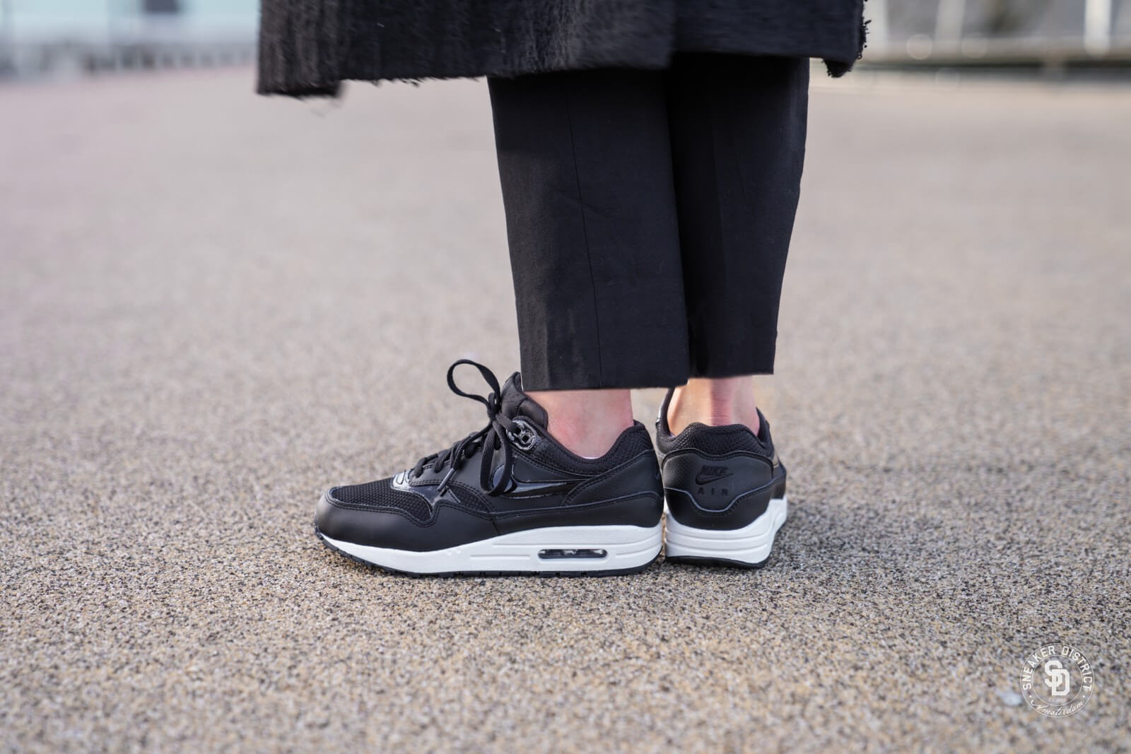 Air Max 1 Black/Black-Summit White 