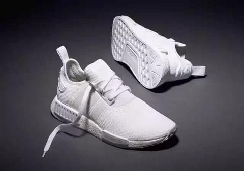 adidas boost nmd r1