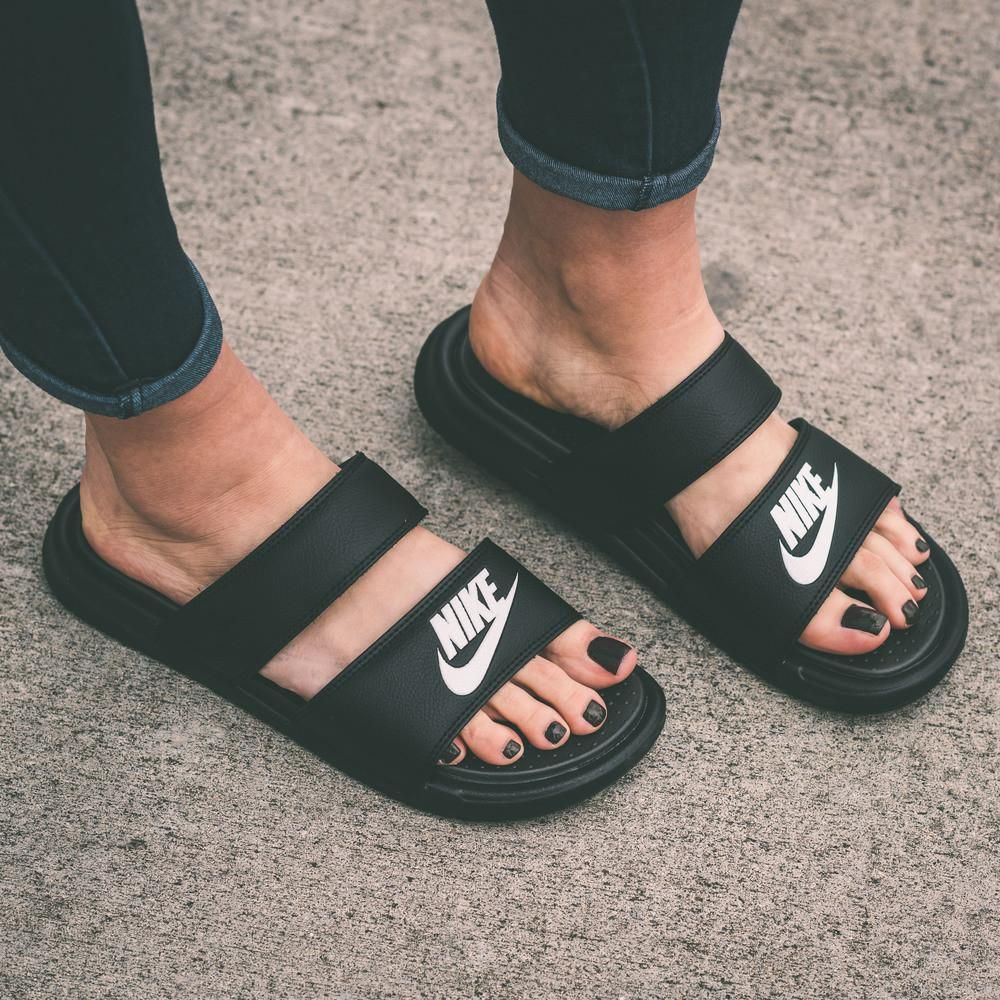nike slides women