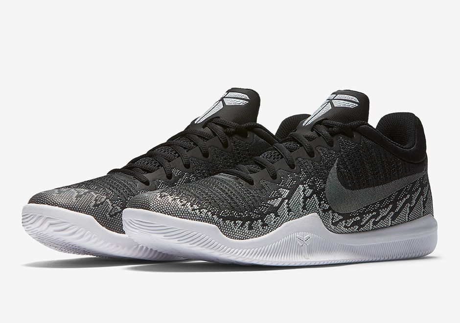 Basketball Shoe Nike Mamba Rage 