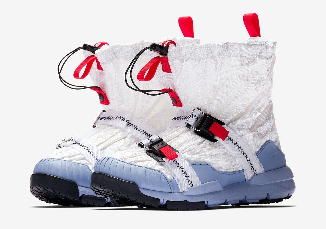 nike moon boots