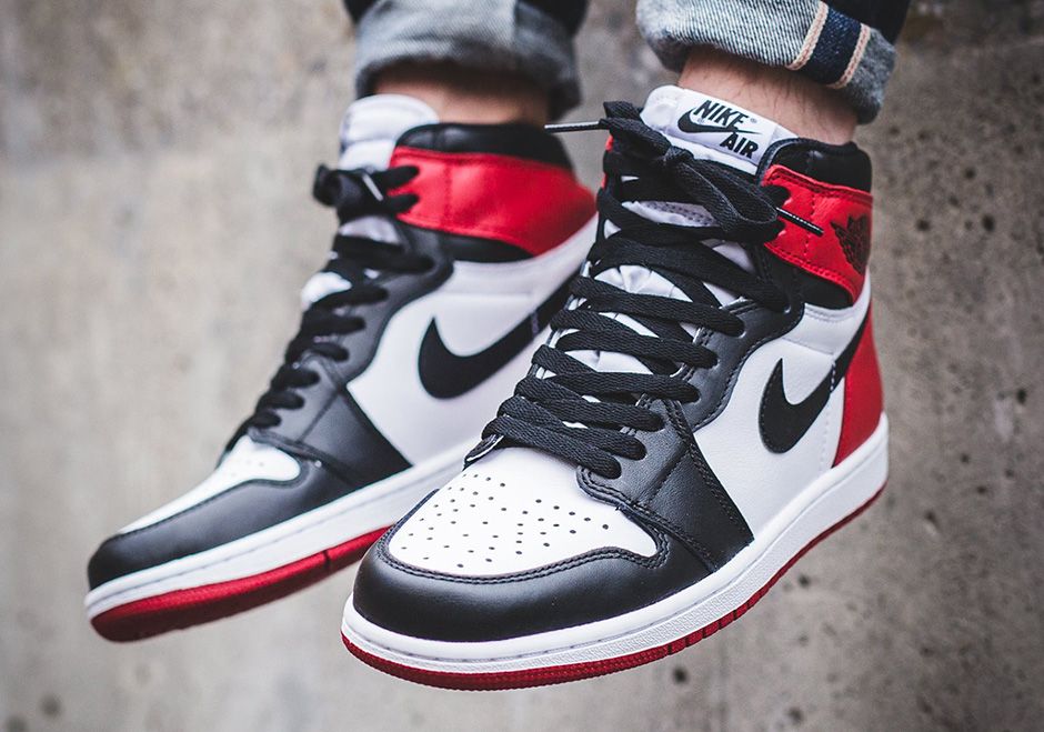 jordan retro 1 black toe