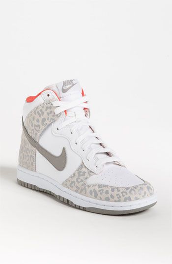 nike dunks high top