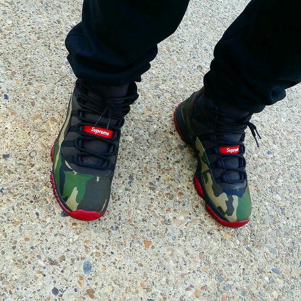 supreme jordan 11