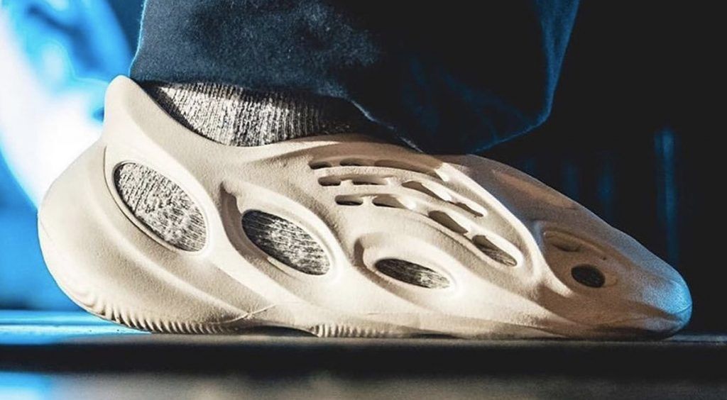 foam runner yeezy