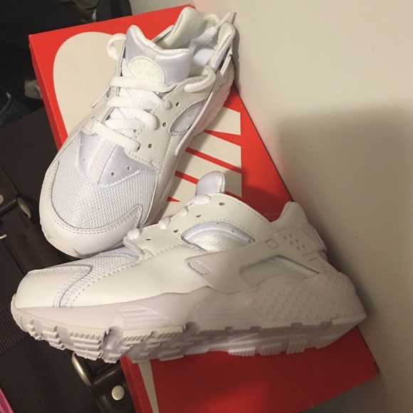 Nike Shoes | All White Kids Huaraches 