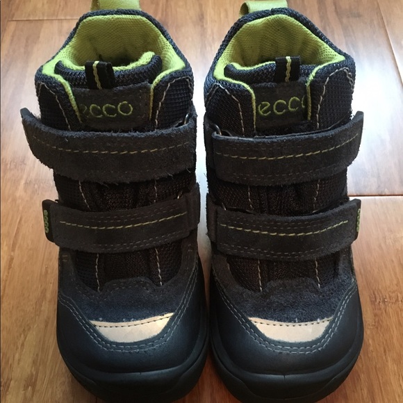ecco kid shoes
