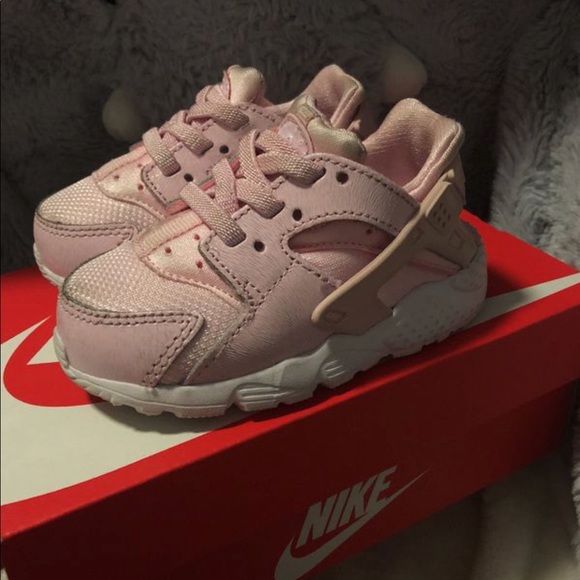 girl huaraches