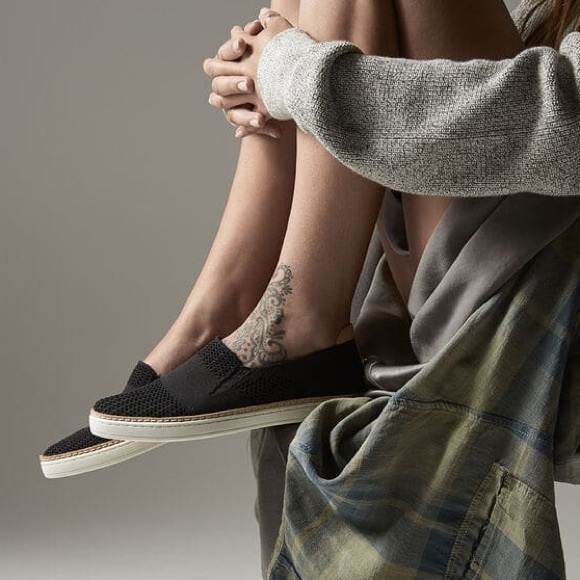 ugg sammy slip on