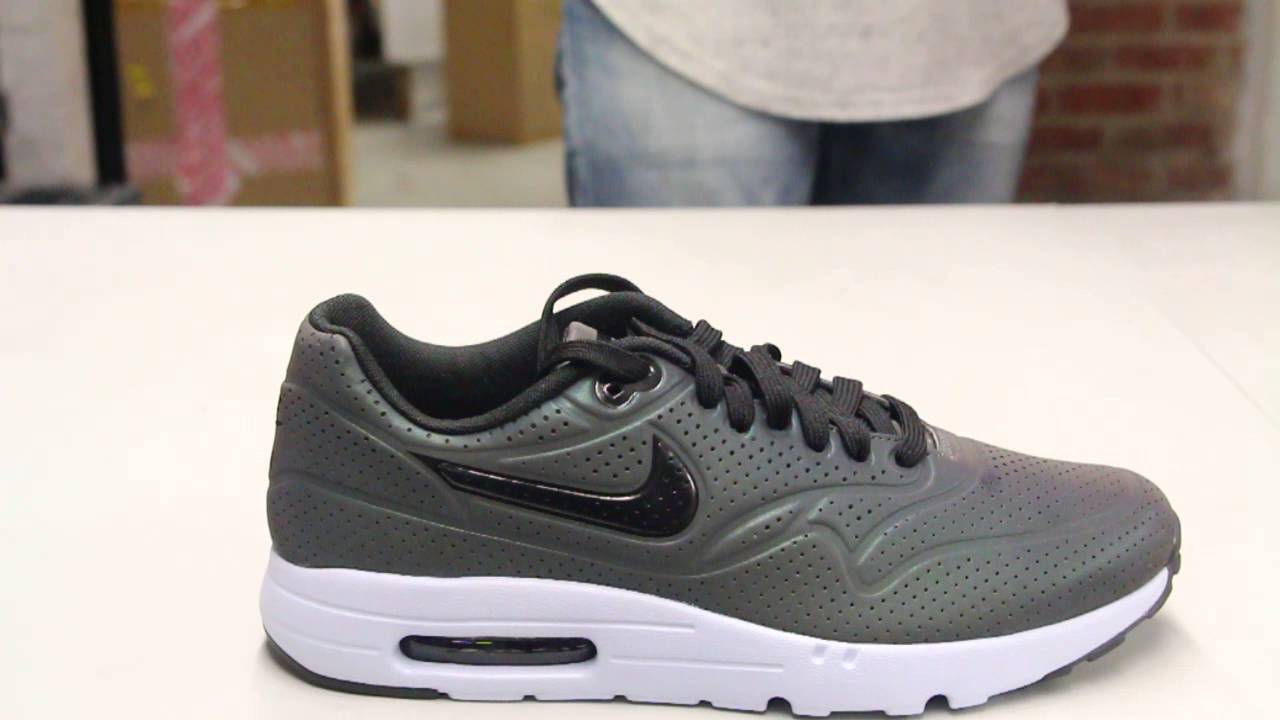 nike ultra moire