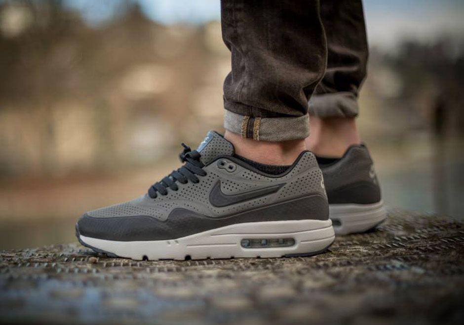 nike ultra moire