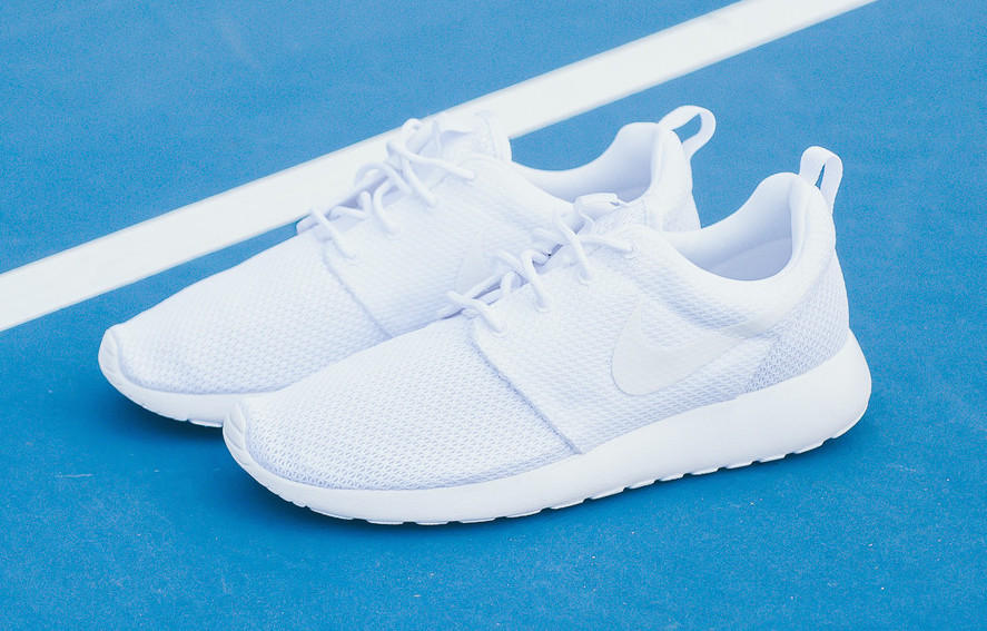 nike white roshe one