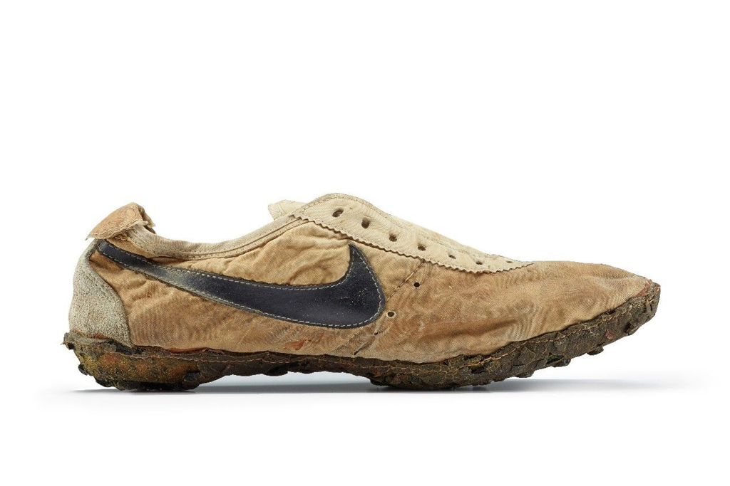 nike moon boots