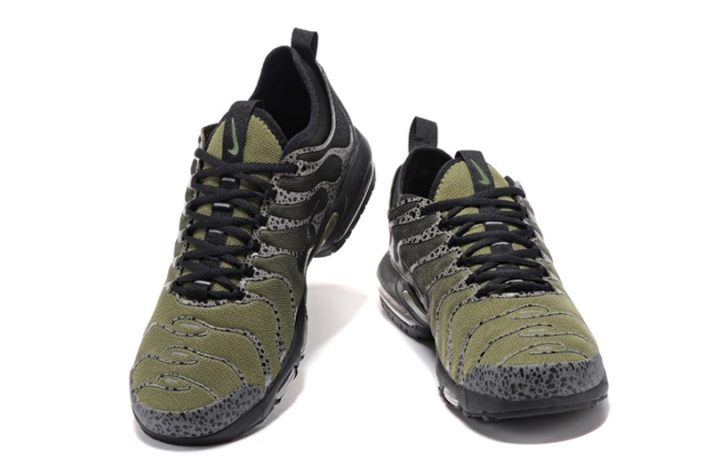nike olive green air max