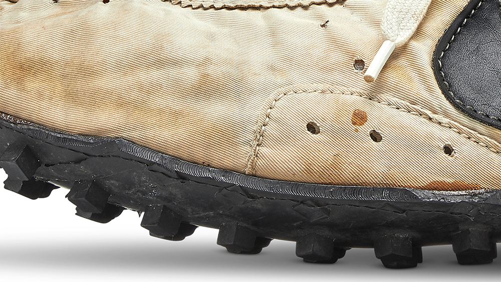 nike moon boots