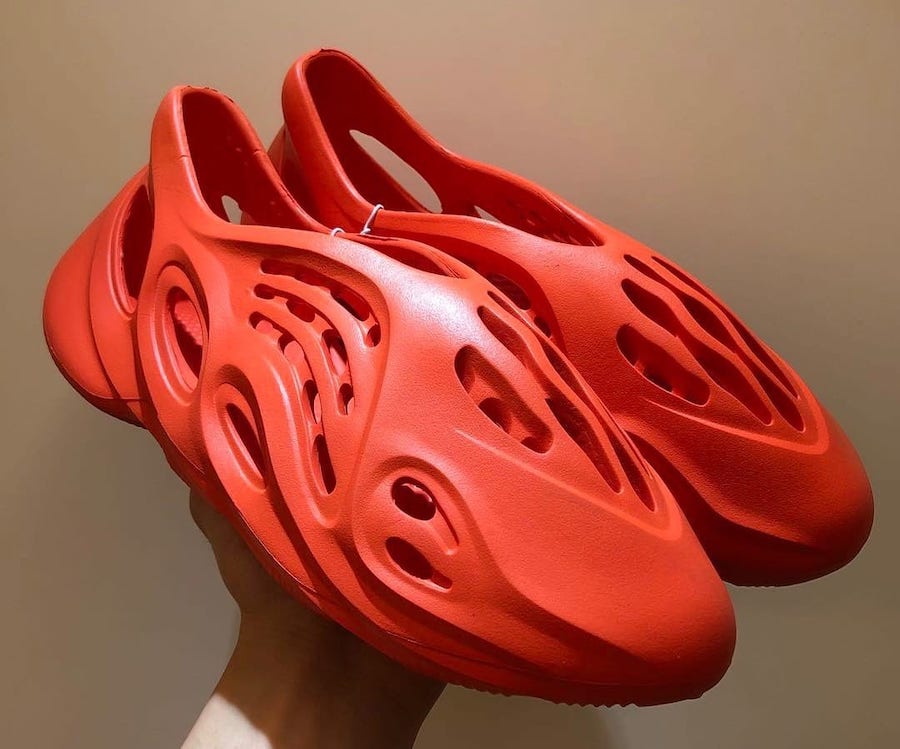 foam runner yeezy